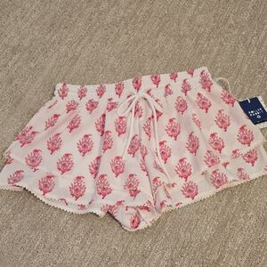Roller Rabbit Target Colab White Shorts with Pink Floral Design X-Small